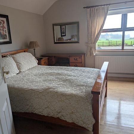 Clare House Bed & Breakfast Балликасл Экстерьер фото