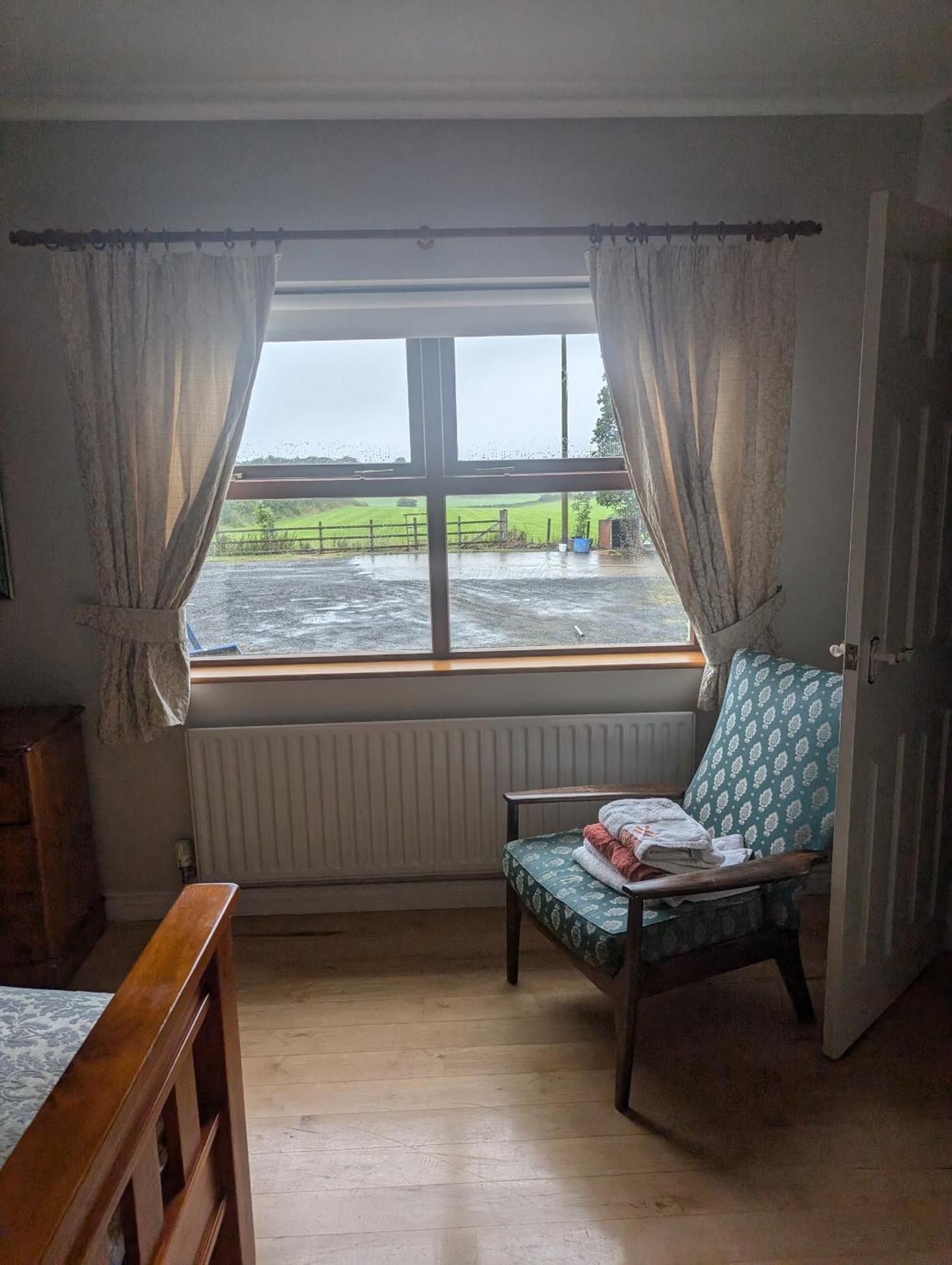 Clare House Bed & Breakfast Балликасл Экстерьер фото